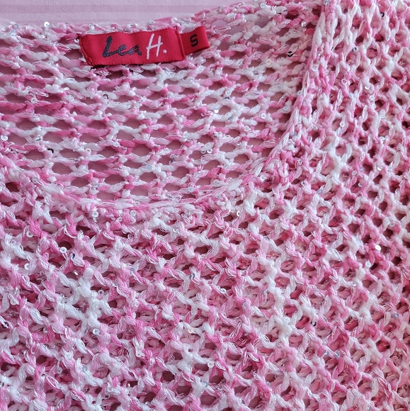 Lea R Sweaters - Pink & White Crochet Knit Sweater w/sparkles Size Small loose fit top